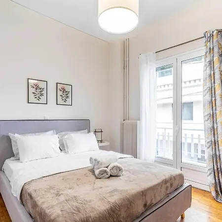Modern And Spacious 2b Apartment
