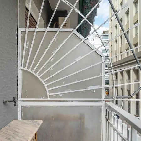 Modern And Spacious 2b